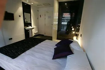 Q Guest house 2*