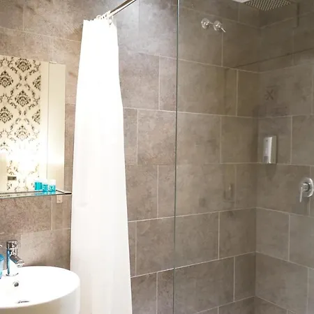 Q Guest house