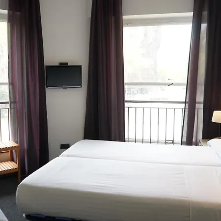 Q Casa de hóspedes 2*